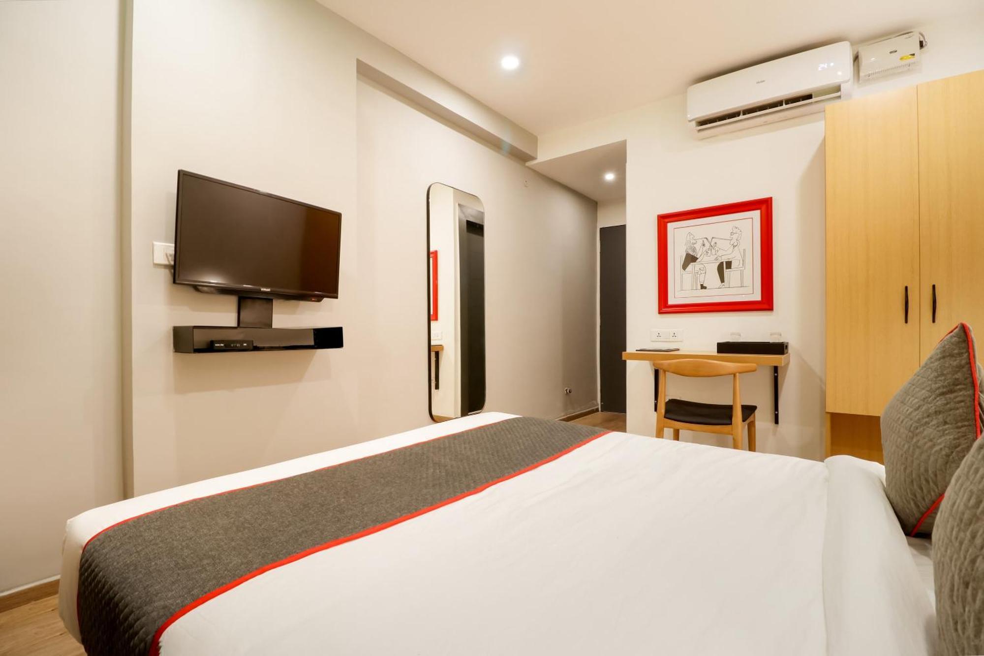Super Townhouse The Landmark Indore Eksteriør bilde