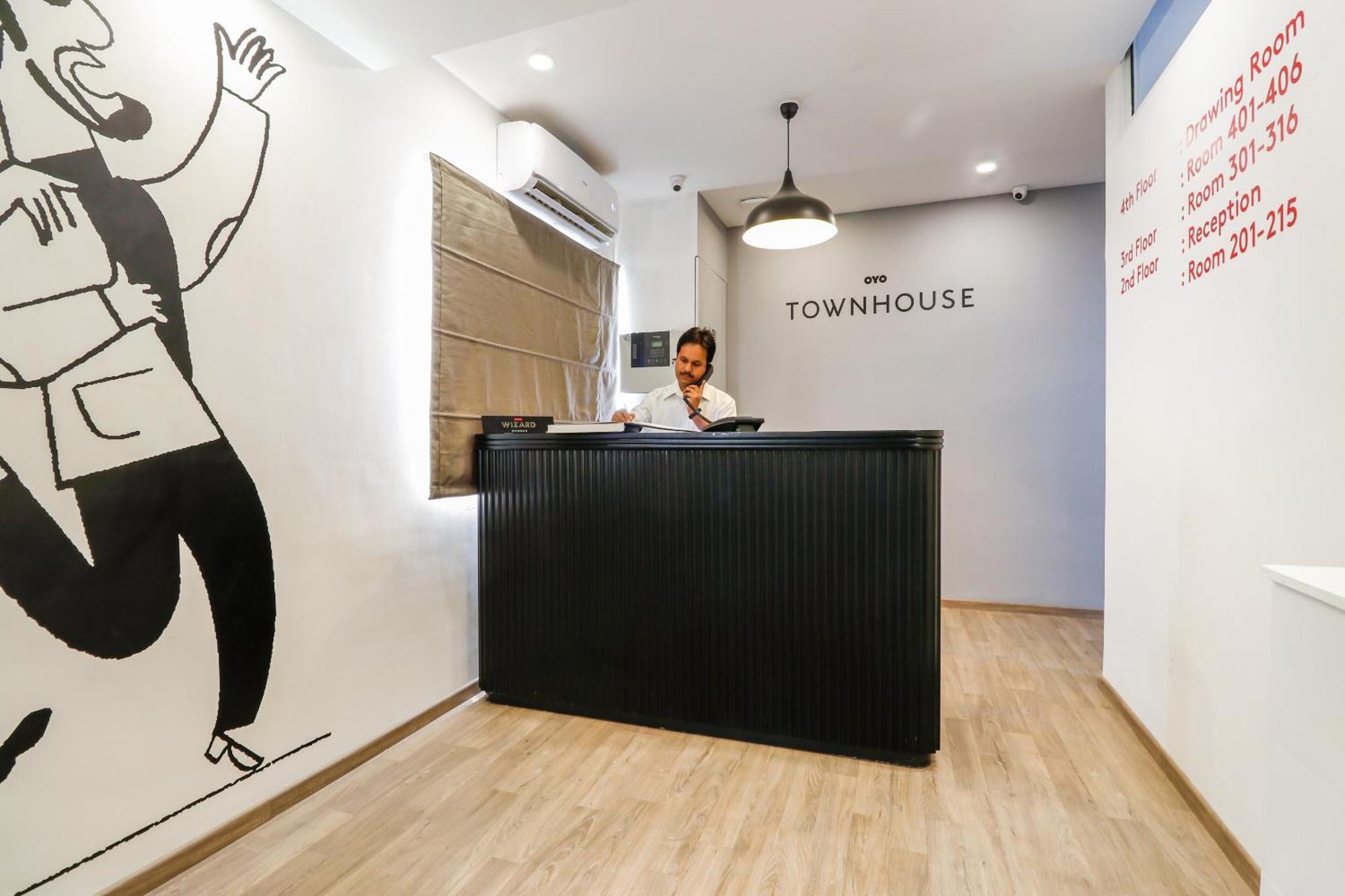 Super Townhouse The Landmark Indore Eksteriør bilde